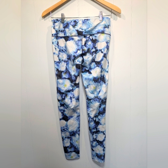 Athleta Chaturanga Legging Blue Floral Size Small - Picture 4 of 7